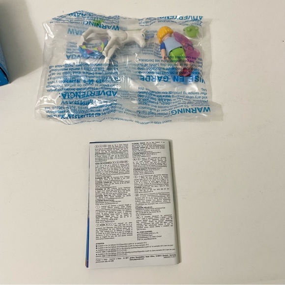 Playmobil Special 4692 Fairy Tale Little Fairy with Unicorn - Picture 12 of 16